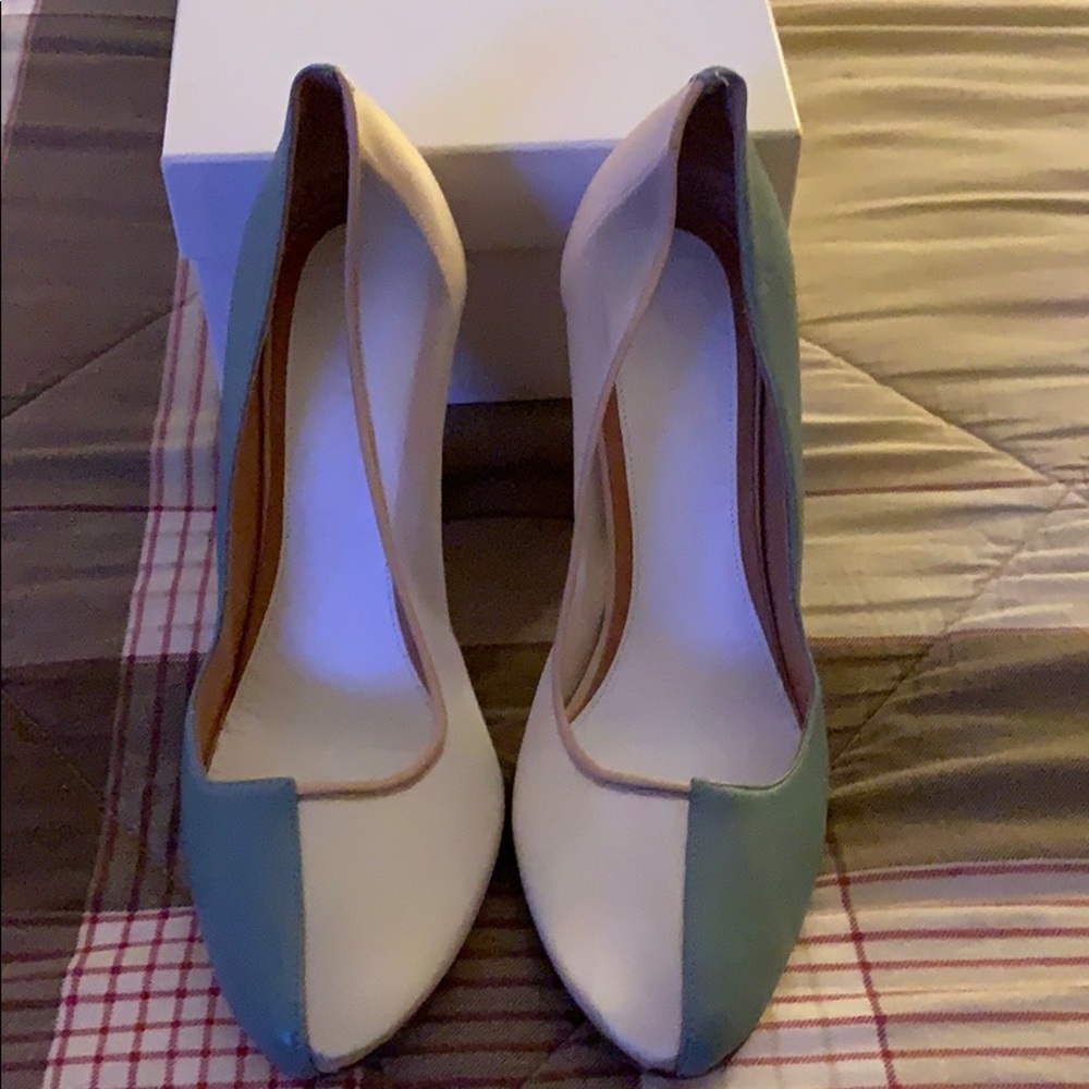 Women’s Two Tone Heels